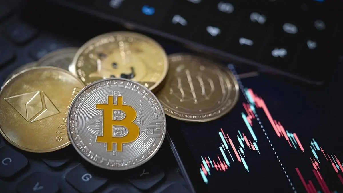 What Bitcoin's Drop Below $80K Says About Fed Rate Expectations -- AlturaFlow